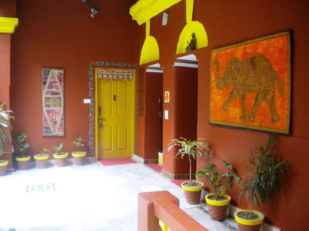 ורנאסי Ganpati Guest House מראה חיצוני תמונה