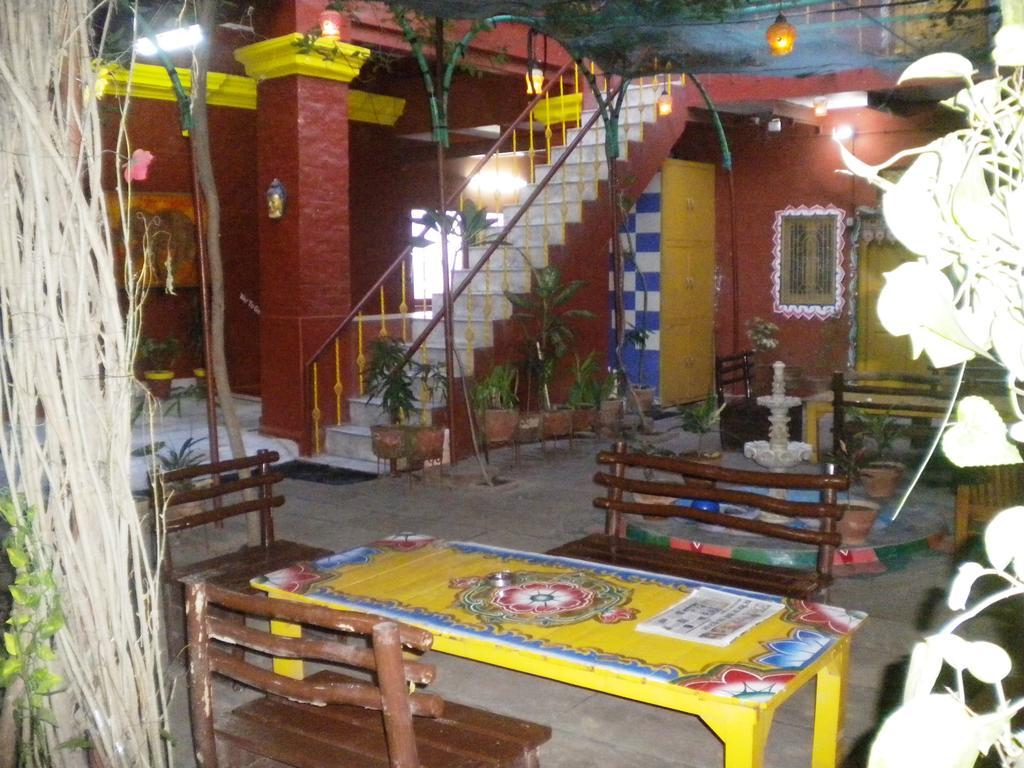 ורנאסי Ganpati Guest House מראה חיצוני תמונה