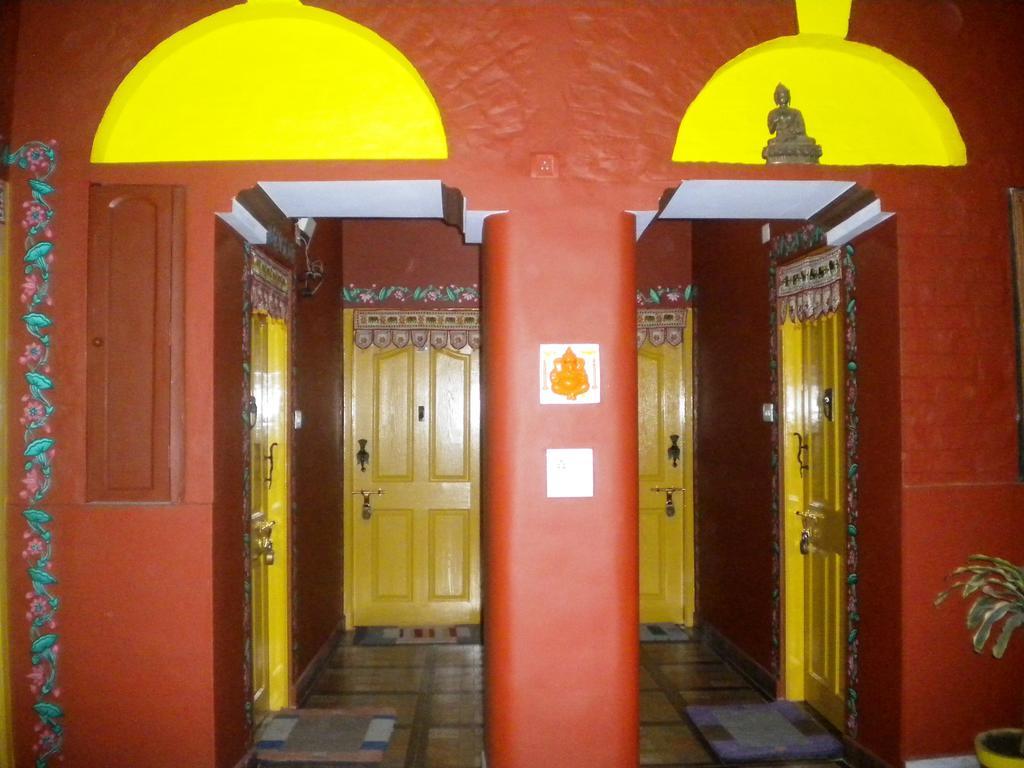 ורנאסי Ganpati Guest House מראה חיצוני תמונה