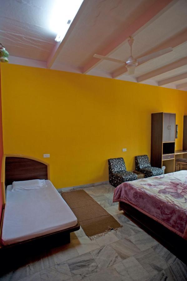 ורנאסי Ganpati Guest House מראה חיצוני תמונה