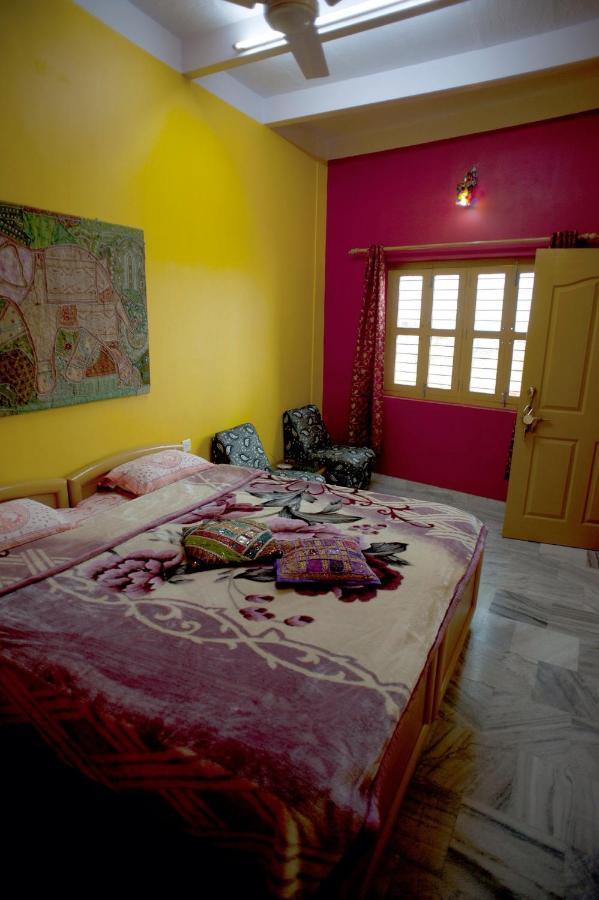 ורנאסי Ganpati Guest House מראה חיצוני תמונה